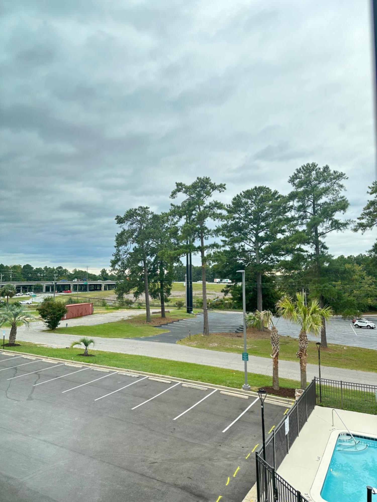 La Quinta Inn By Wyndham Columbia Ne Fort Jackson 외부 사진