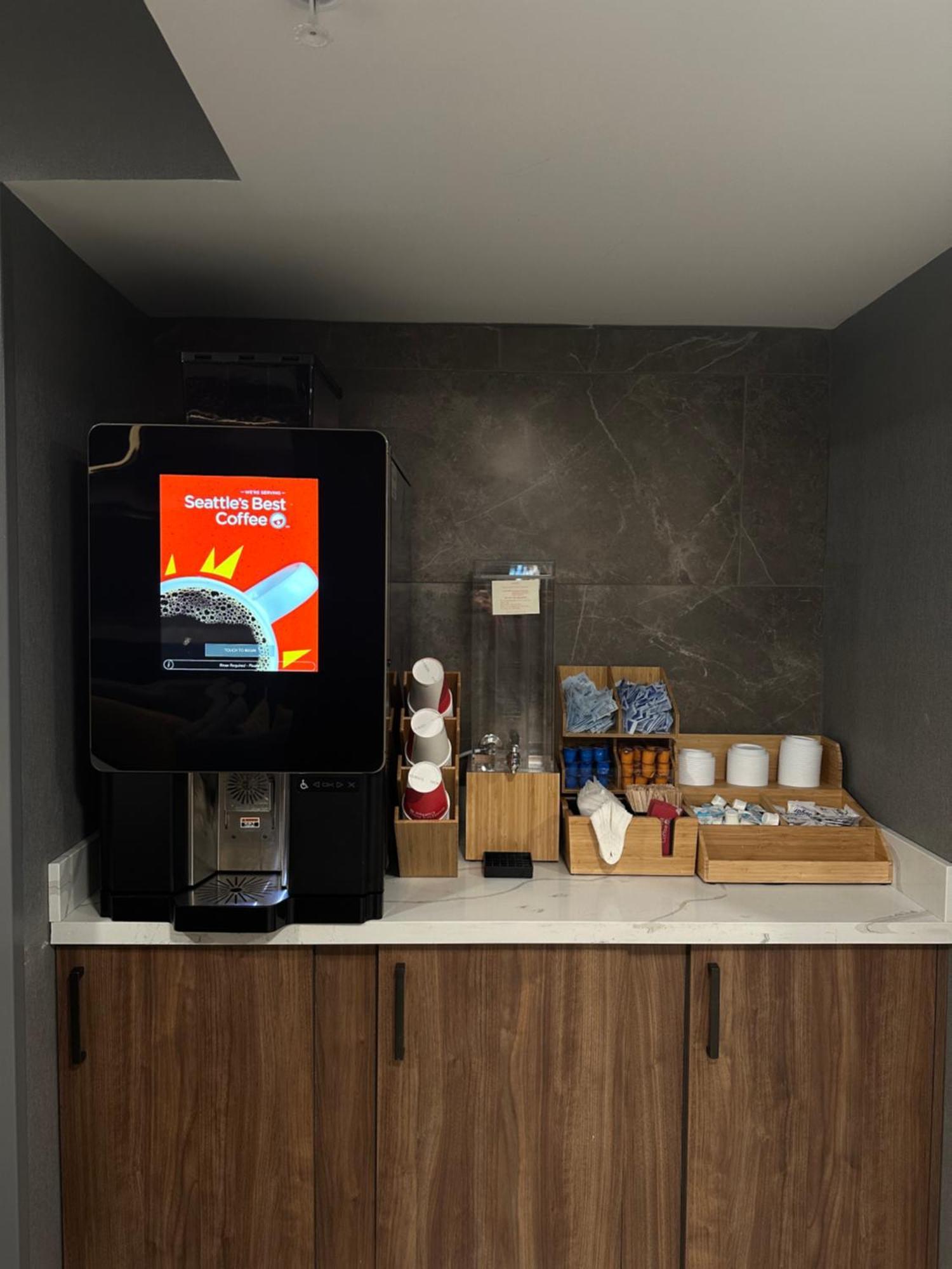 La Quinta Inn By Wyndham Columbia Ne Fort Jackson 외부 사진
