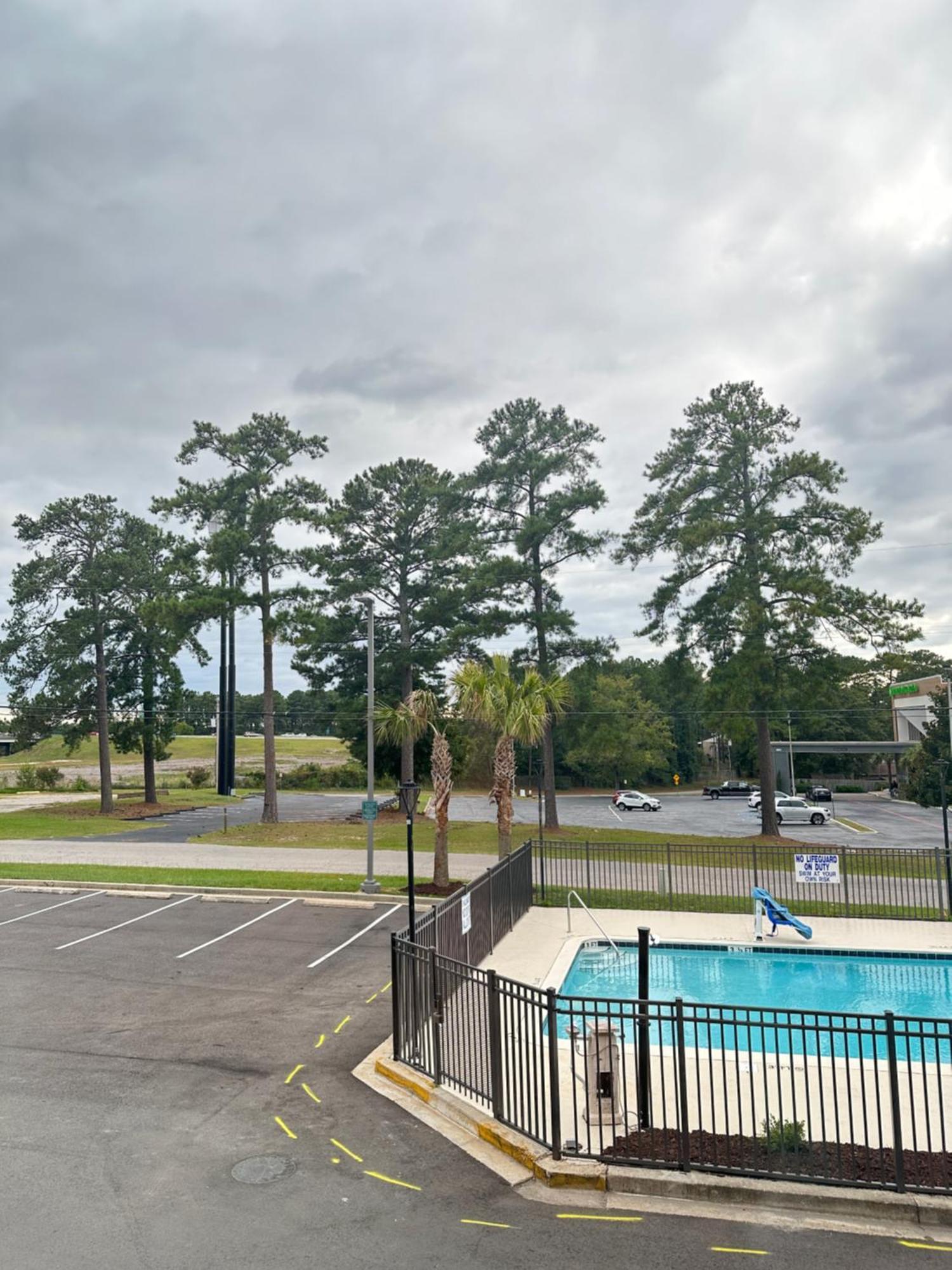 La Quinta Inn By Wyndham Columbia Ne Fort Jackson 외부 사진